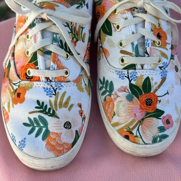 Rifle Paper Company Keds in the Lively Floral design Size 7.5 - Picture 4 of 14
